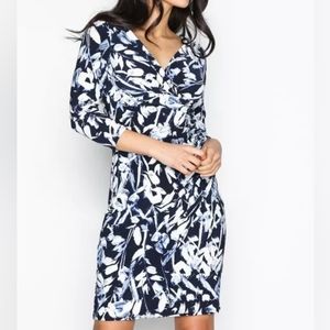 Lauren Ralph Lauren Blue and White Floral Elsie Day Dress Size 6